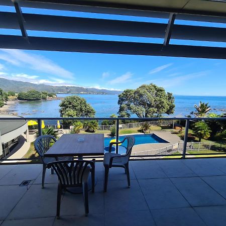 Te Kaha Beach Hotel Exteriér fotografie