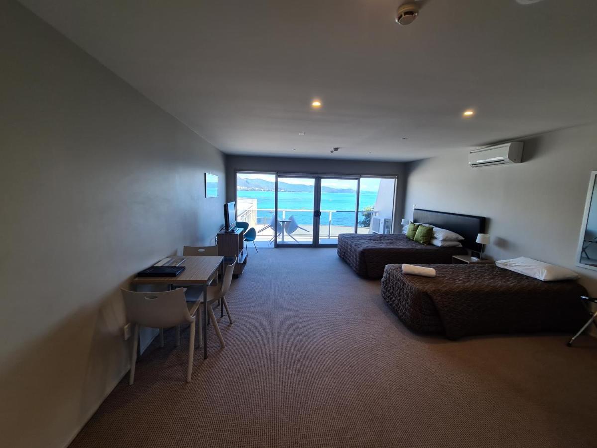 Te Kaha Beach Hotel Exteriér fotografie