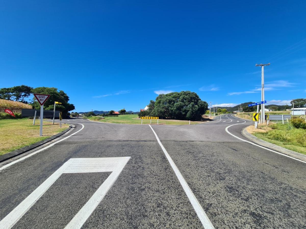 Te Kaha Beach Hotel Exteriér fotografie